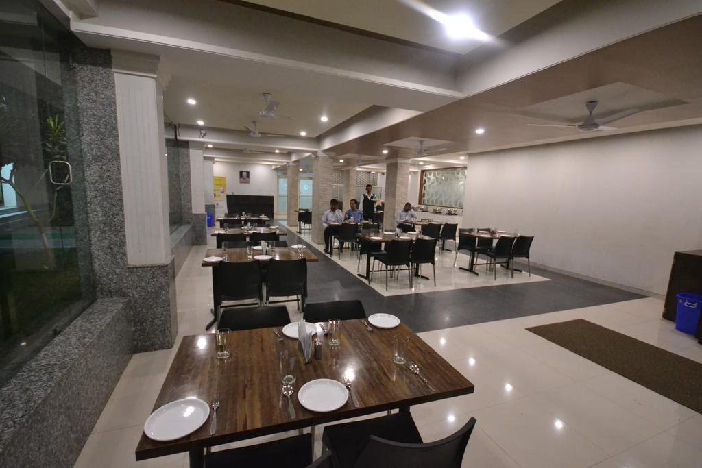 Hotel City Heart Shirdi Dış mekan fotoğraf