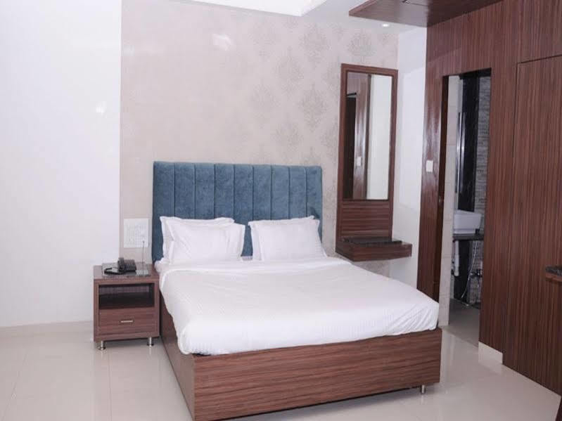 Hotel City Heart Shirdi Dış mekan fotoğraf